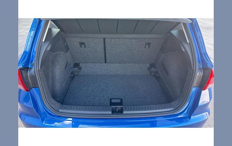 Używany Seat Arona SE Technology 95 KM (69 kW) 2023 Niebieski SUV