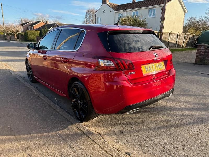 Used Peugeot 308 GT-line 120 HP (88 kW) 2017 Red Hatchback