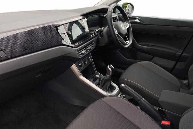 Used VW Taigo Match 115 HP (84 kW) 2025 Silver SUV