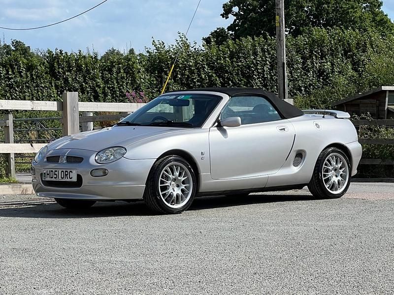 Silver Used 2002 MG F Cabriolet | £2,995 (Fair price) - Image 1/4