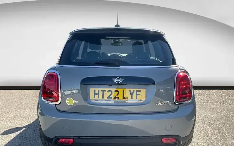 Used Mini Cooper S Level 2 135 kW (184 HP) 2023 Hatchback
