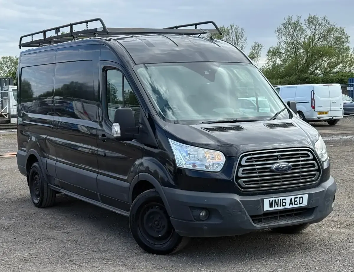 Usado Ford Transit Trend 125 HP (91 kW) 2016 Preto Van