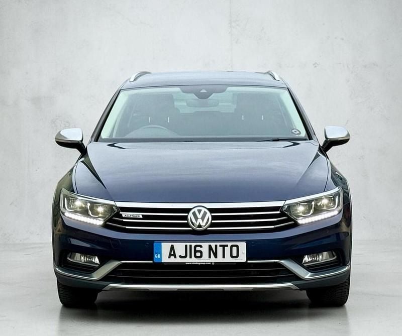 Used VW Passat Alltrack S 190 HP (139 kW) 2016 Blue Estate
