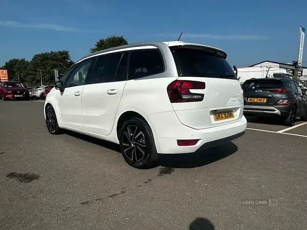 Used Citroën Grand C4 Picasso PureTech 130 HP (95 kW) 2022 White MPV