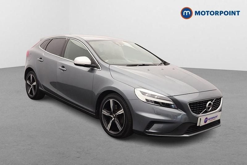 Begagnad Volvo V40 R-Design 122 HK (89 kW) 2018 Halvkombi