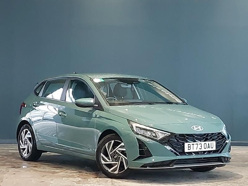 Used Hyundai i20 Advanced 100 HP (73 kW) 2023 Green Hatchback
