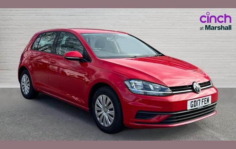 Used VW Golf VII S 85 HP (62 kW) 2017 Red Hatchback