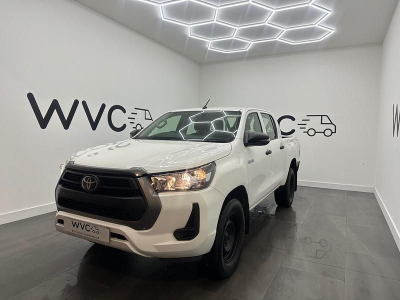 Used Toyota HiLux Active 150 HP (110 kW) 2021 White Pickup