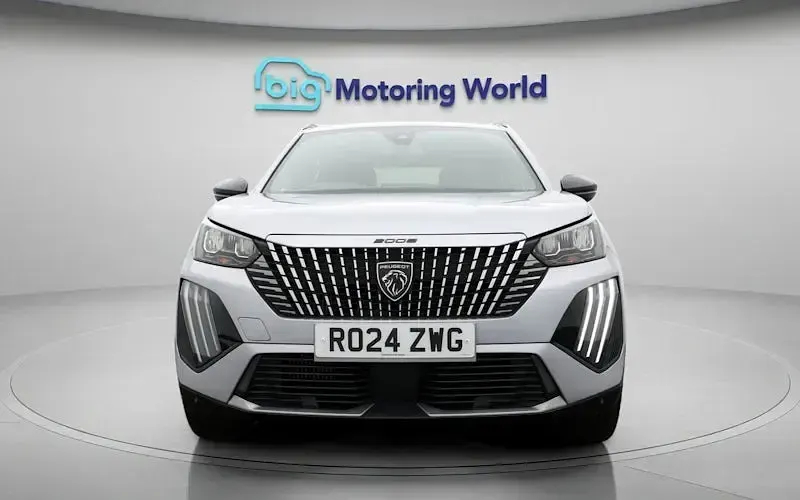 Used Peugeot 2008 Allure 131 HP (96 kW) 2024 Grey SUV