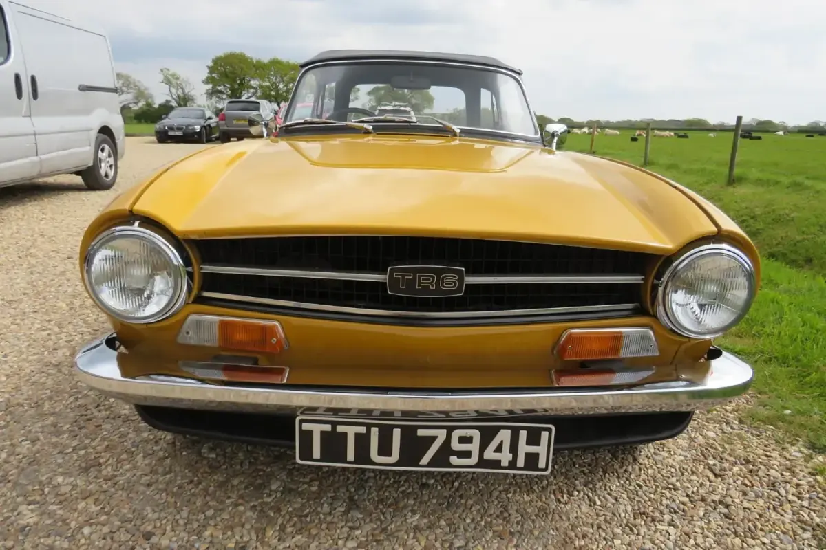 Used Triumph TR6 150 HP (110 kW) 1970 Yellow Cabriolet