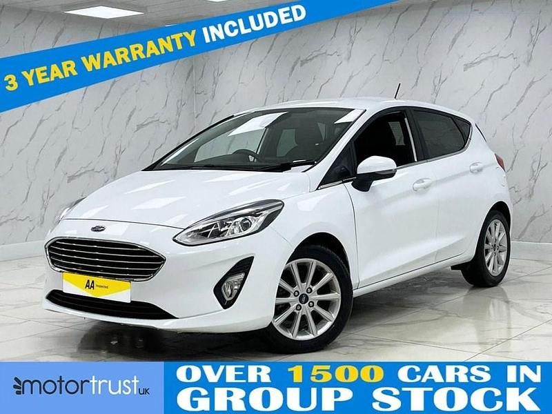 Used Ford Fiesta Titanium 100 HP (73 kW) 2018 White Hatchback