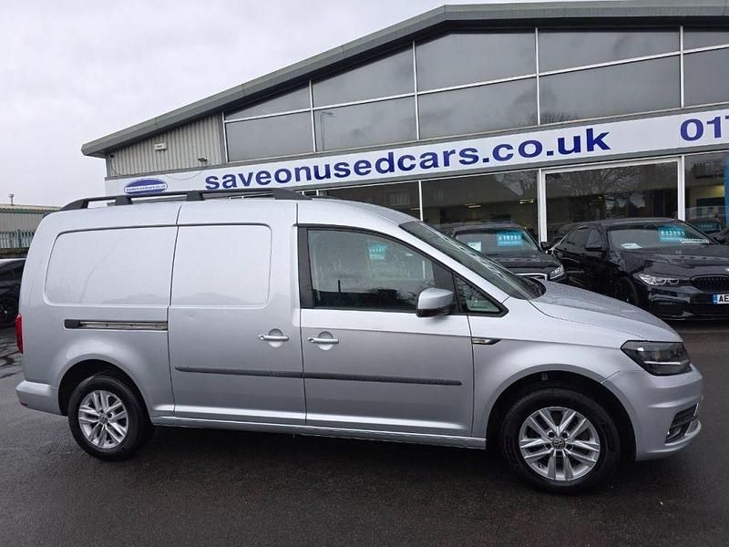 Used VW Caddy Maxi Highline 102 HP (75 kW) 2020 Silver MPV