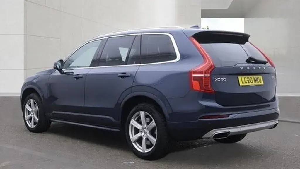 Used Volvo XC90 Momentum 2020 Blue SUV
