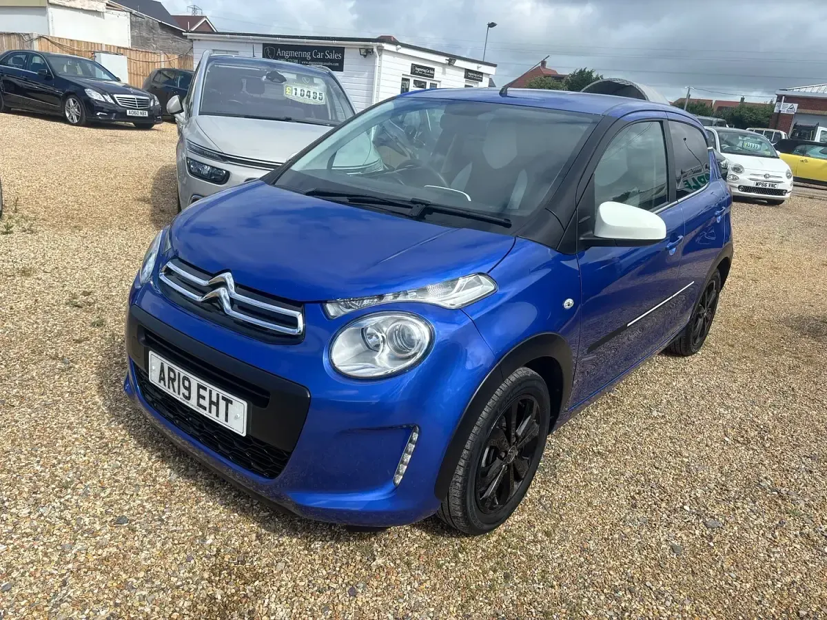 Used Citroën C1 72 HP (52 kW) 2019 Blue Hatchback