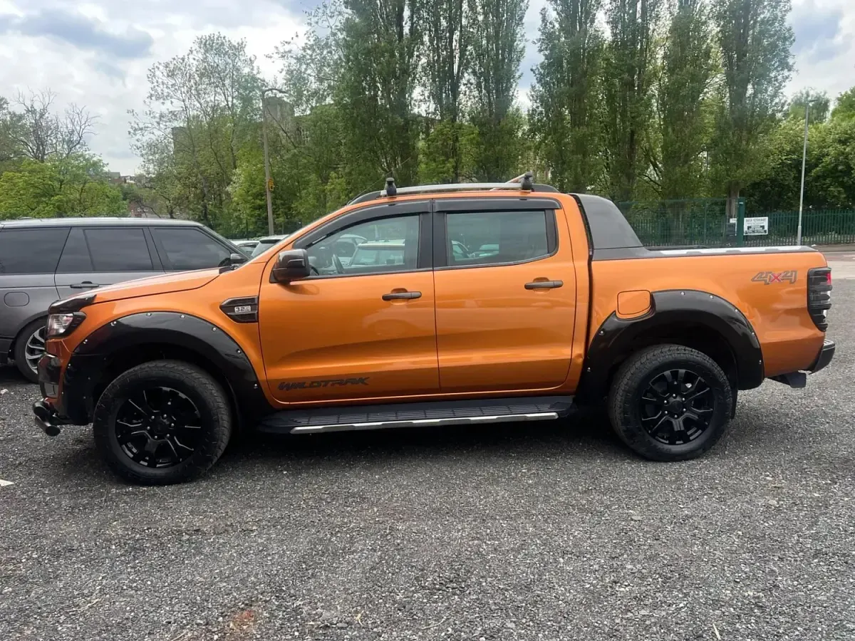 Begagnad Ford Ranger Wildtrack 200 HK (147 kW) 2017 Orange Pickup