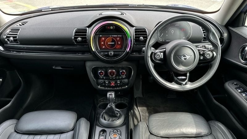 Image 4/4