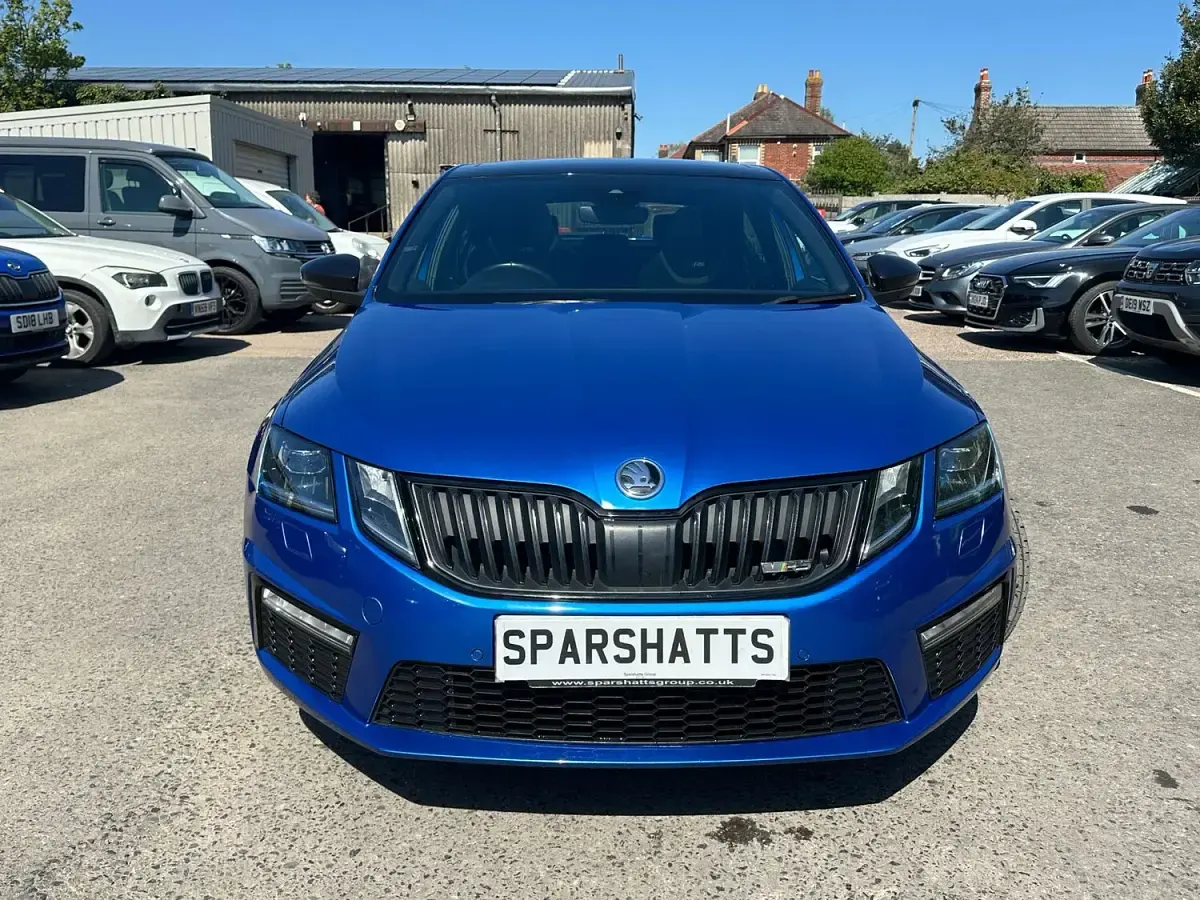 Used Skoda Octavia vRS 184 HP (135 kW) 2019 Blue Hatchback