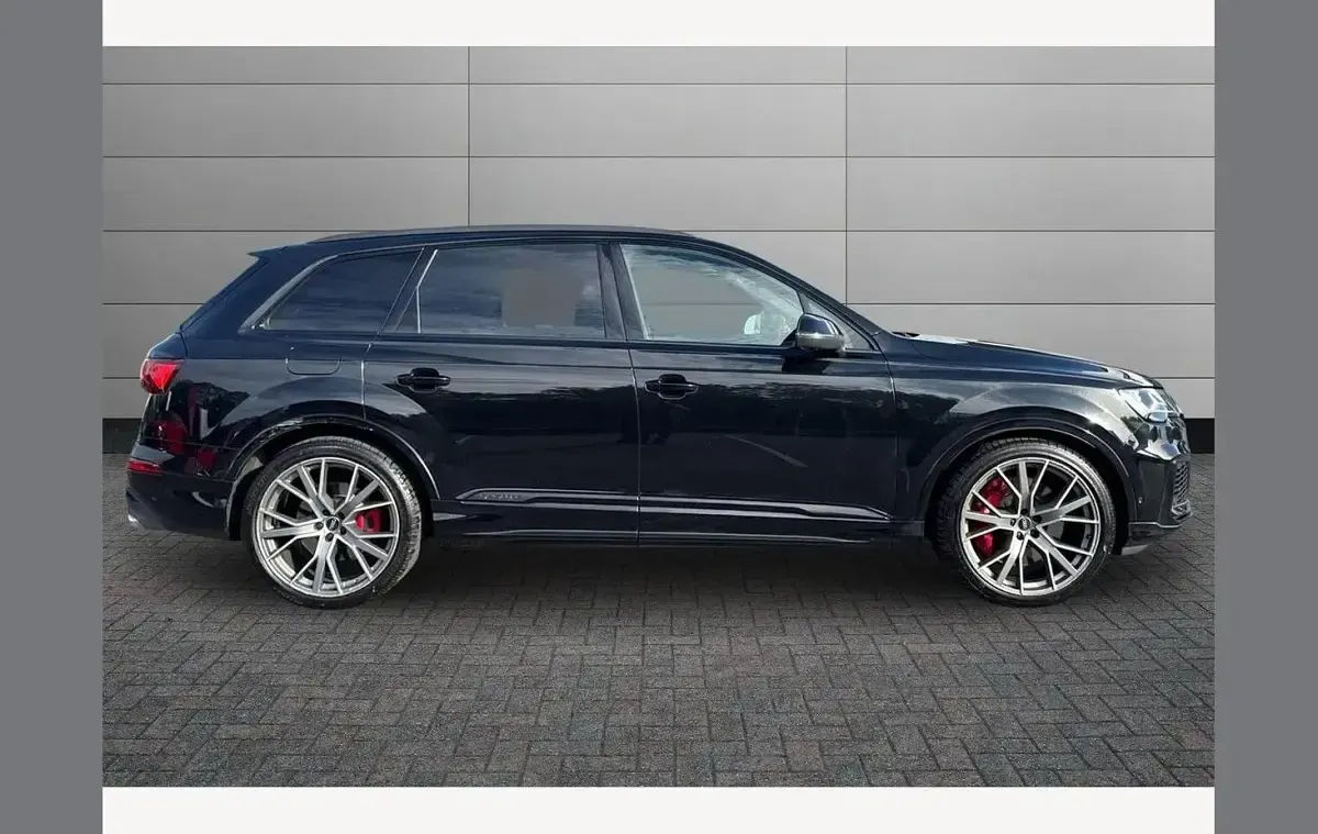 Used Audi SQ7 Comfort 507 HP (372 kW) 2022 Black SUV