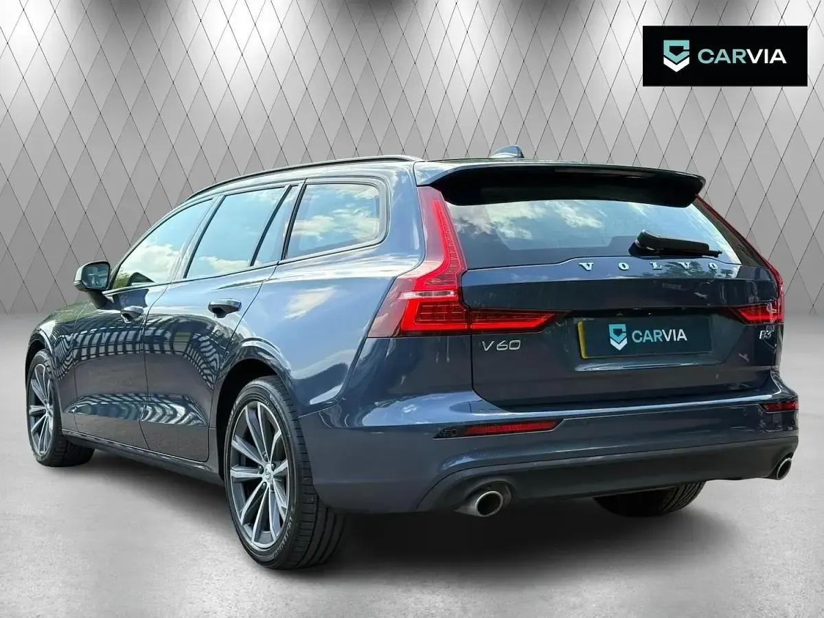 Used Volvo V60 Momentum 2021 Blue Estate