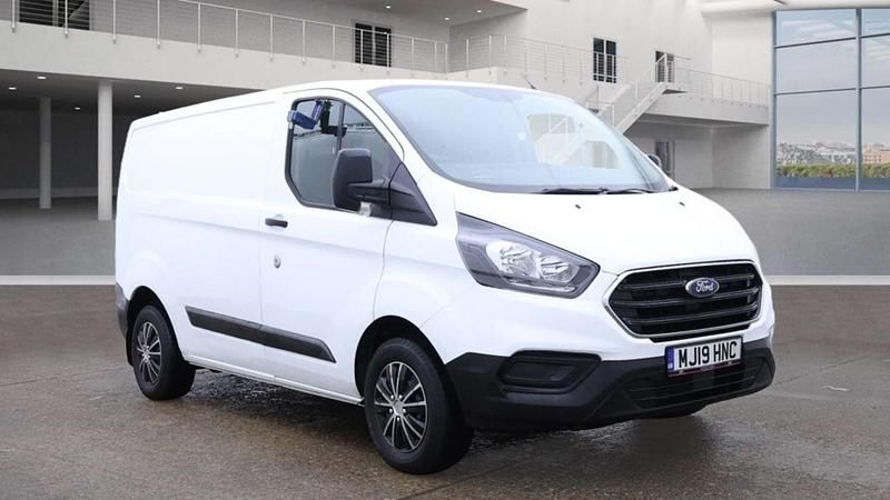 White Used 2019 Ford Transit Custom Van | £9,420 (Fair price) - Image 1/4