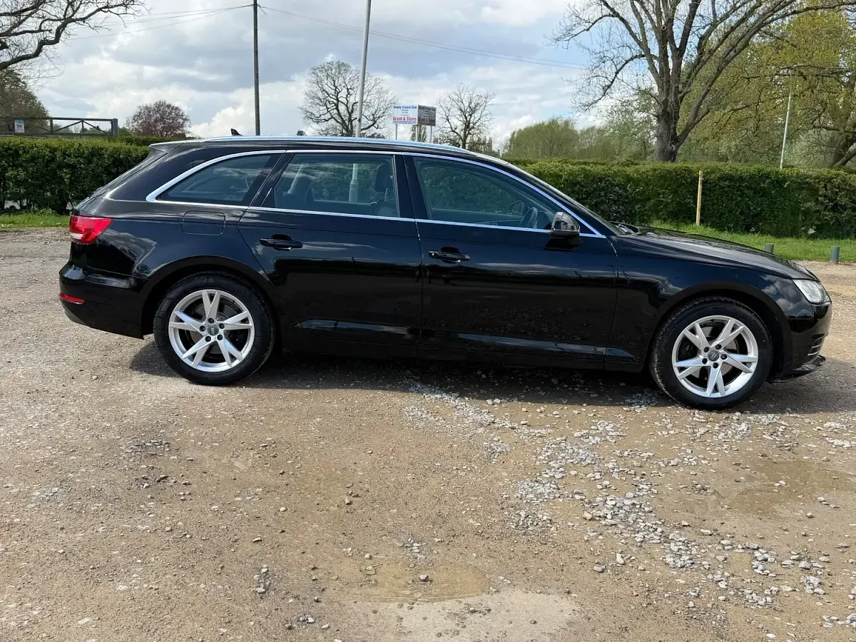 Used Audi A4 Sport 150 HP (110 kW) 2017 Black Estate