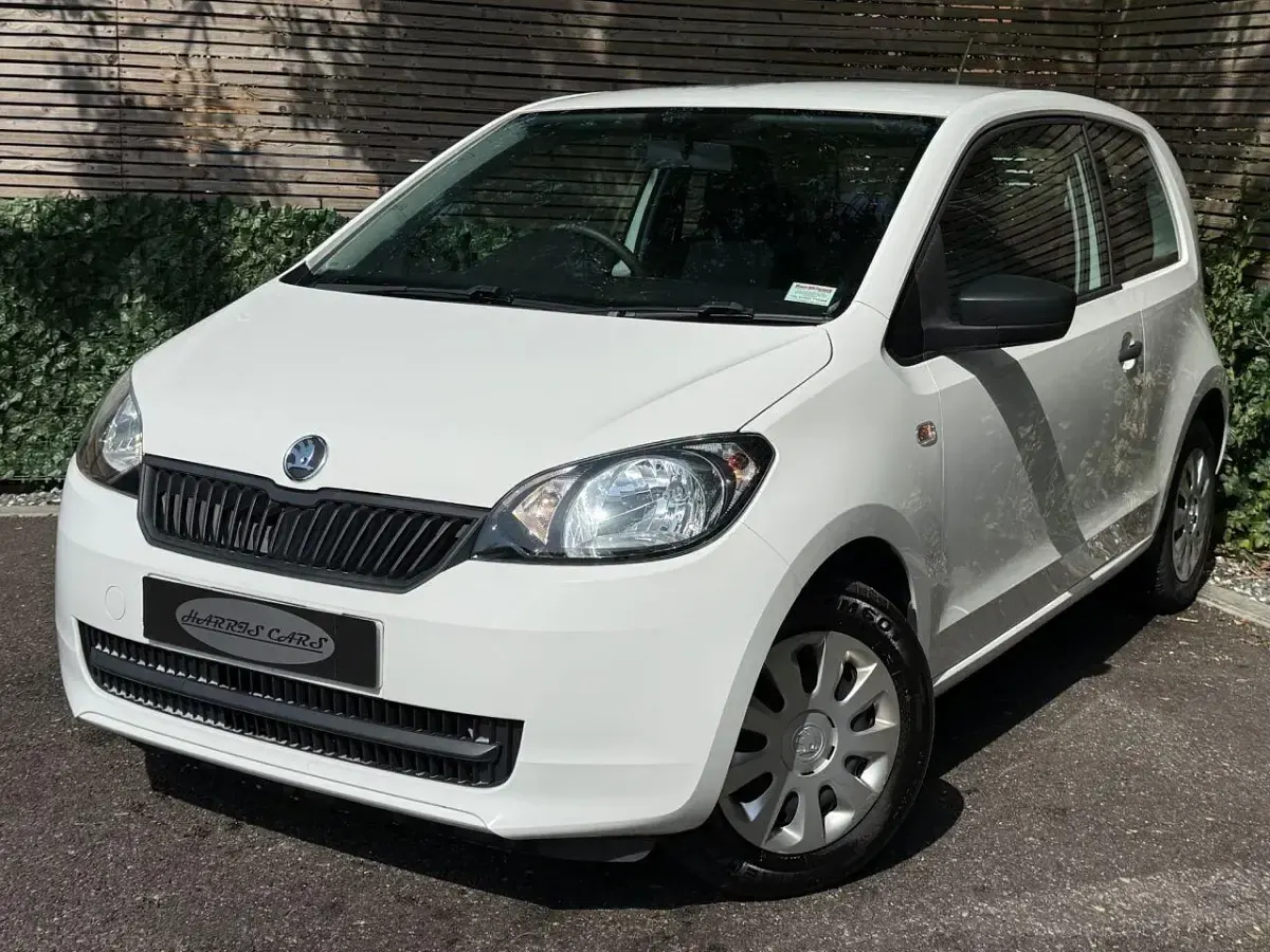 Used Skoda Citigo Fresh 60 HP (44 kW) 2013 White Hatchback