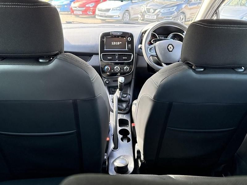 Used Renault Clio IV Iconic 2019 Silver Hatchback