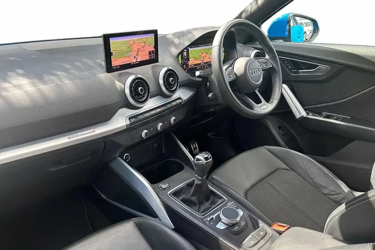 Used Audi Q2 S-Line 150 HP (110 kW) 2021 Blue SUV