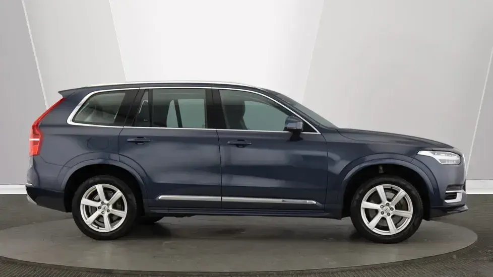 Used Volvo XC90 Inscription 455 HP (334 kW) 2022 Blue SUV