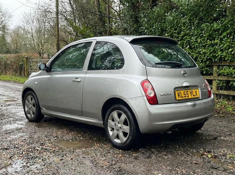 Used Nissan Micra 88 HP (64 kW) 2005 Silver Hatchback