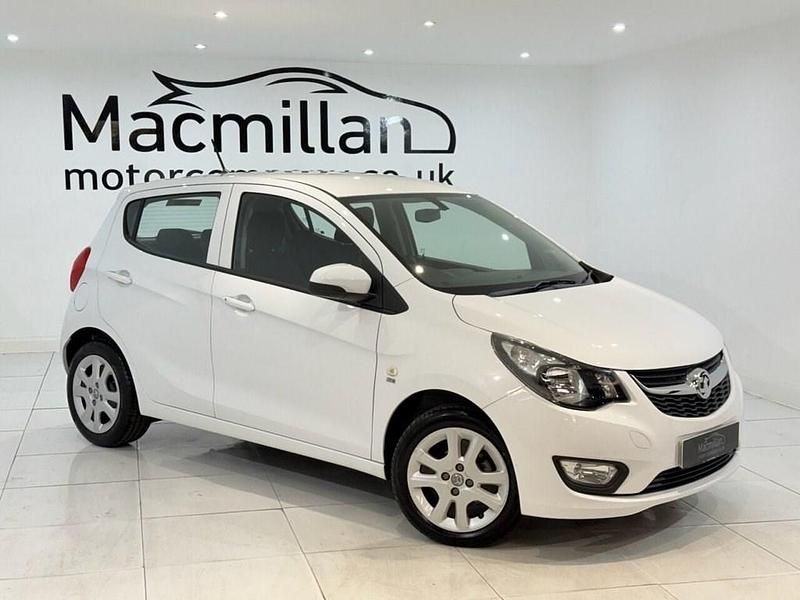 Used Vauxhall Viva 75 HP (55 kW) 2016 White Hatchback