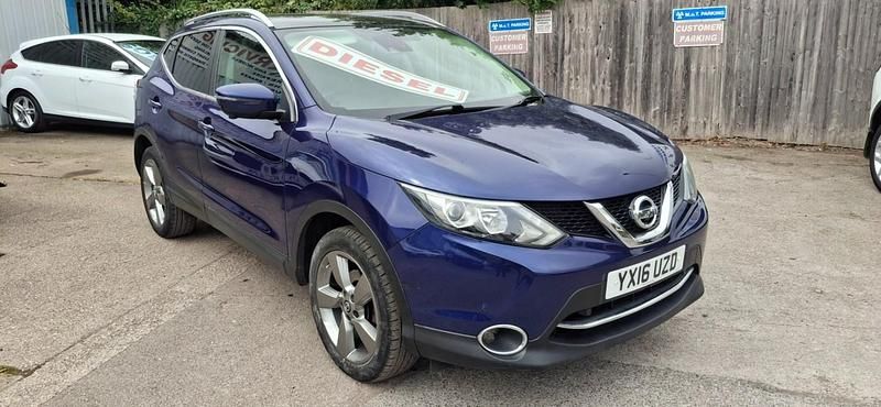 Blue Used 2016 Nissan Qashqai N-Connecta SUV | £8,000 (Fair price) - Image 1/4