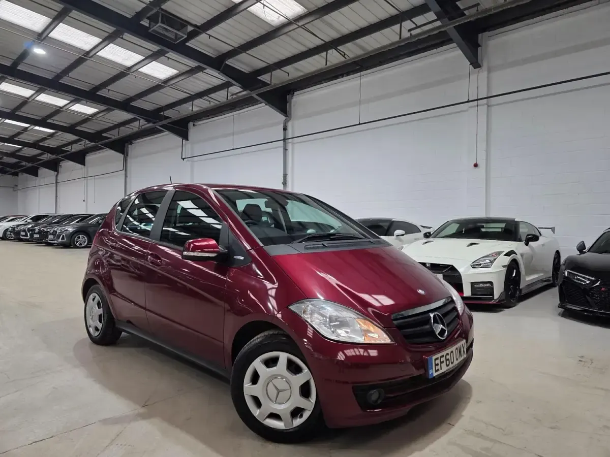 Begagnad Mercedes A160 Classic 2011 Röd Halvkombi