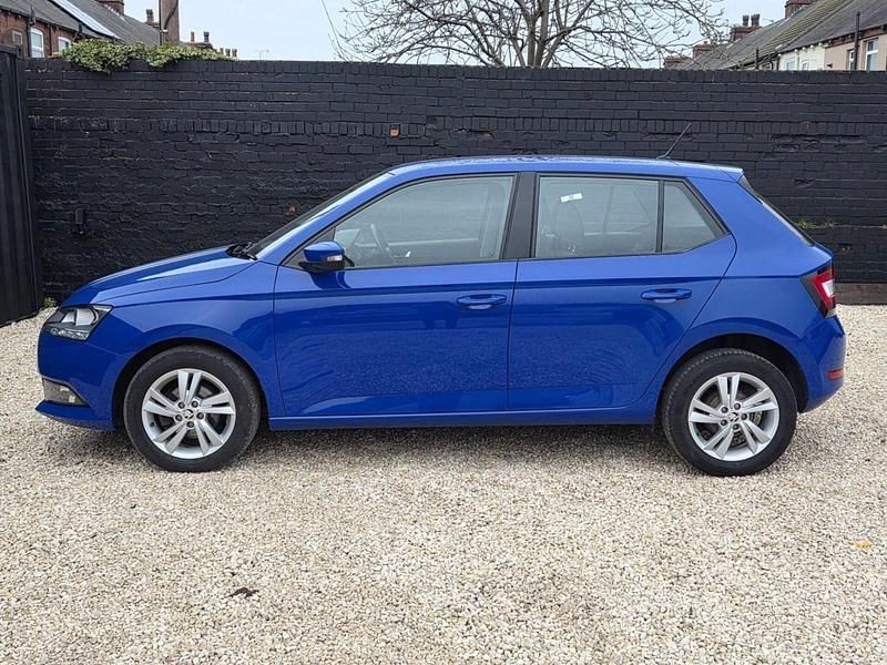Used Skoda Fabia SE 60 HP (44 kW) 2021 Blue Hatchback