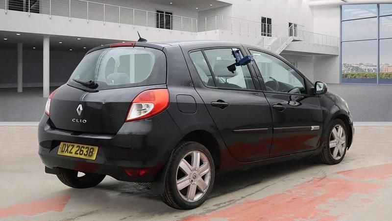 Used Renault Clio IV Dynamique 2012 Black Hatchback