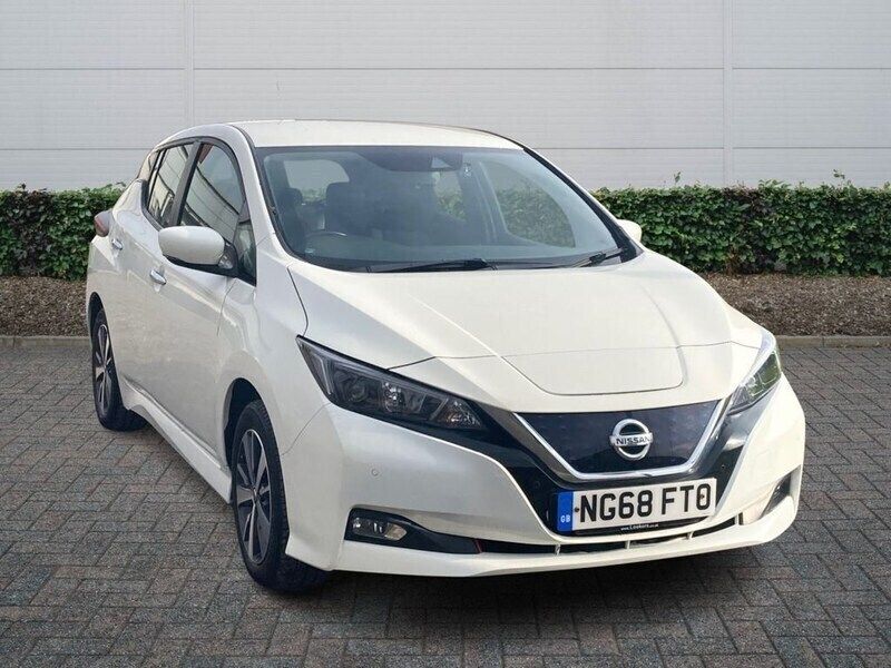 White Used 2019 Nissan Leaf Acenta Hatchback | £9,490 (Fair price) - Image 1/4