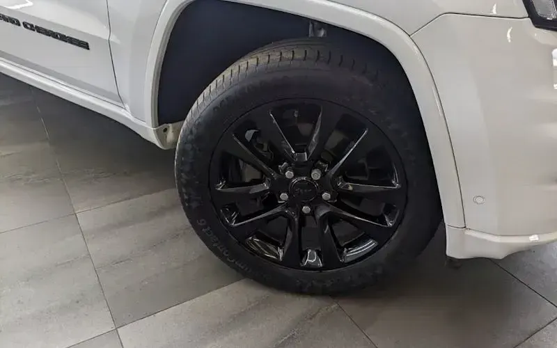 Used Jeep Grand Cherokee Night Eagle 250 HP (183 kW) 2018 White SUV