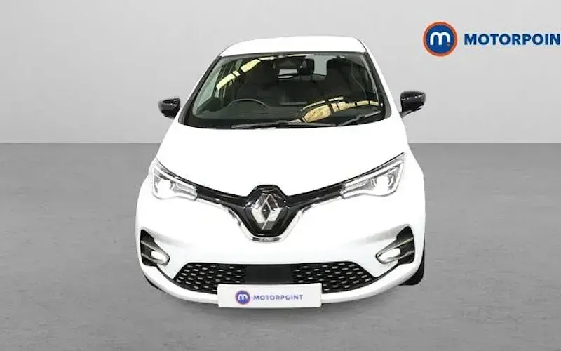 Used Renault Zoe Techno 100 kW (136 HP) 2024 White Hatchback