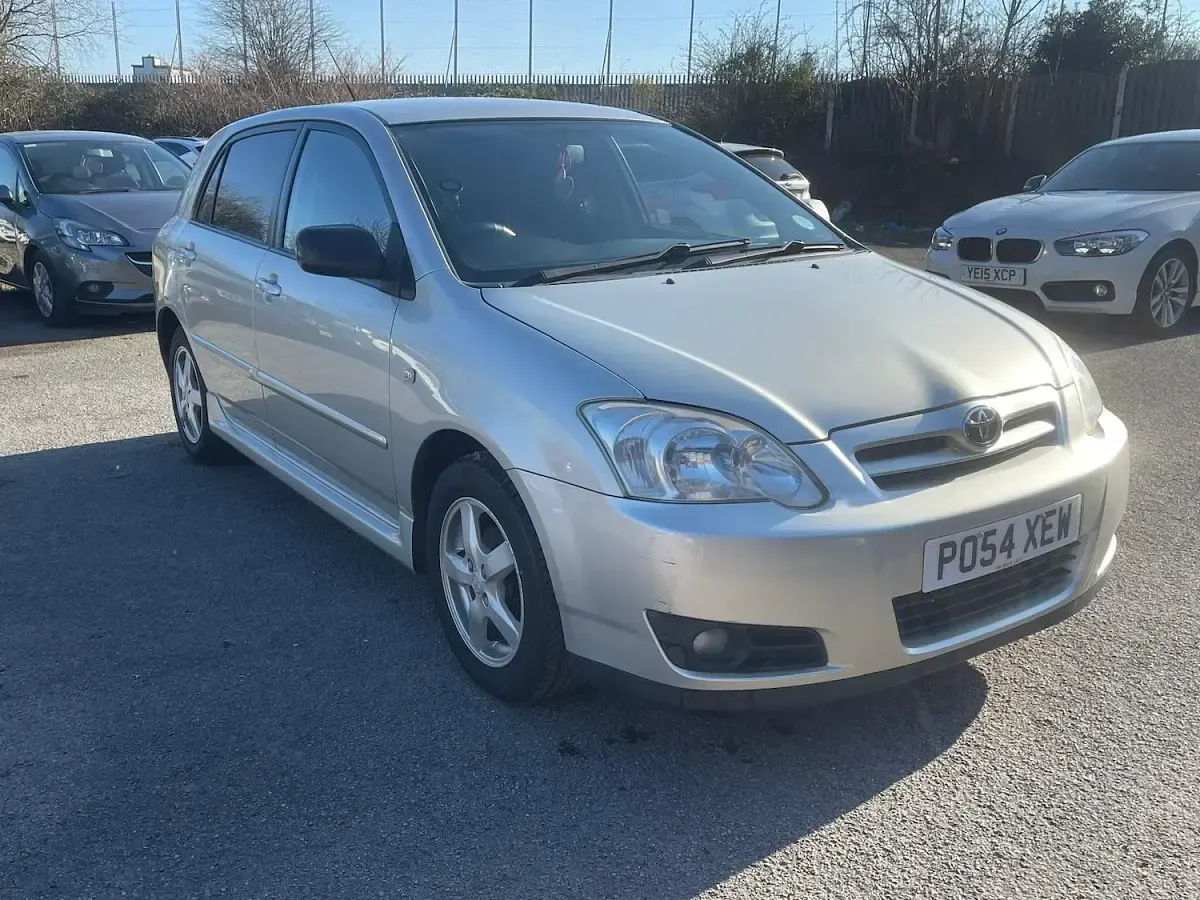 Used Toyota Corolla T3 110 HP (80 kW) 2004 Silver Hatchback