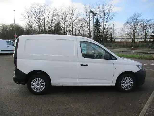 Used VW Caddy 102 HP (75 kW) 2022 White MPV