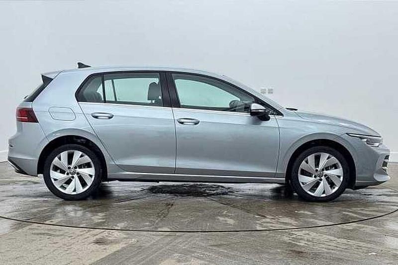 New VW Golf VIII 204 HP (150 kW) 2025