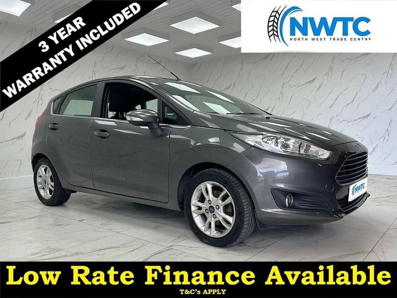 Grey Used 2015 Ford Fiesta Zetec Hatchback | £6,695 (Fair price) - Image 1/4