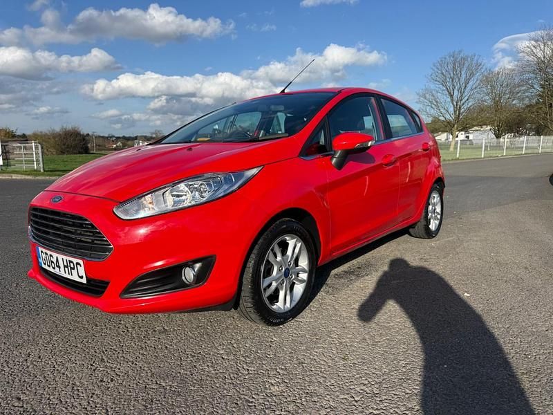 Used Ford Fiesta Zetec 2015 Red Hatchback