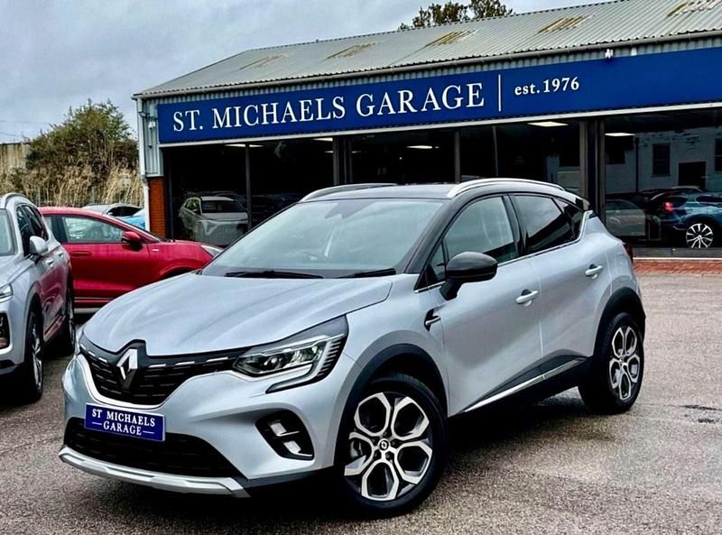 Used Renault Captur Techno 143 HP (105 kW) 2023 Black/grey SUV