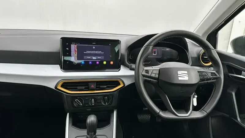 Used Seat Arona SE Technology 115 HP (84 kW) 2025 Green SUV