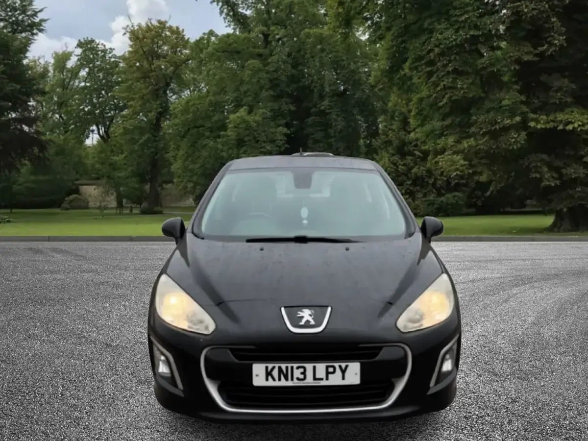 Gebraucht Peugeot 308 Active 2013 Schwarz Kleinwagen