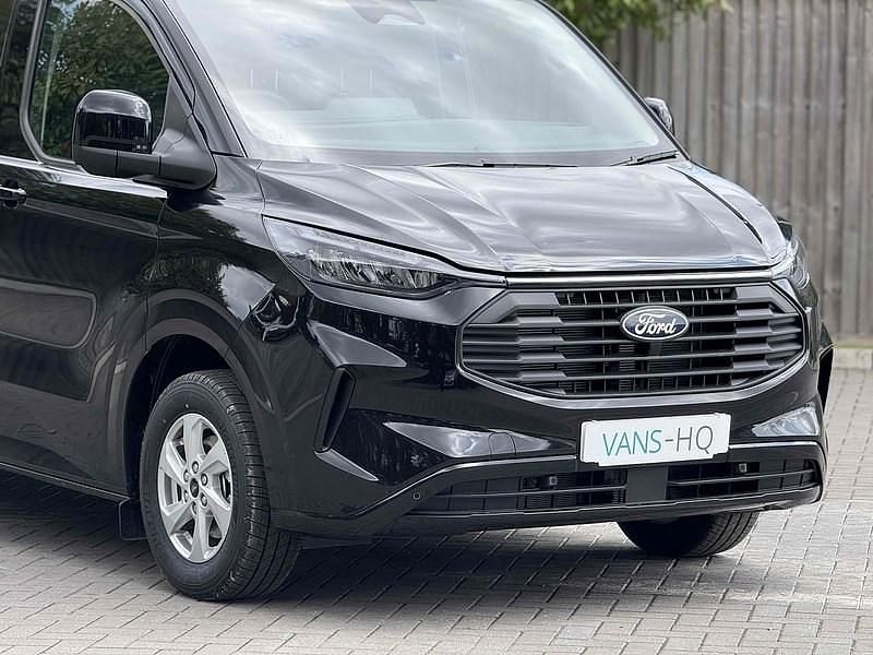 Ny Ford Transit Custom Limited 136 HK (100 kW) 2025 Svart Van