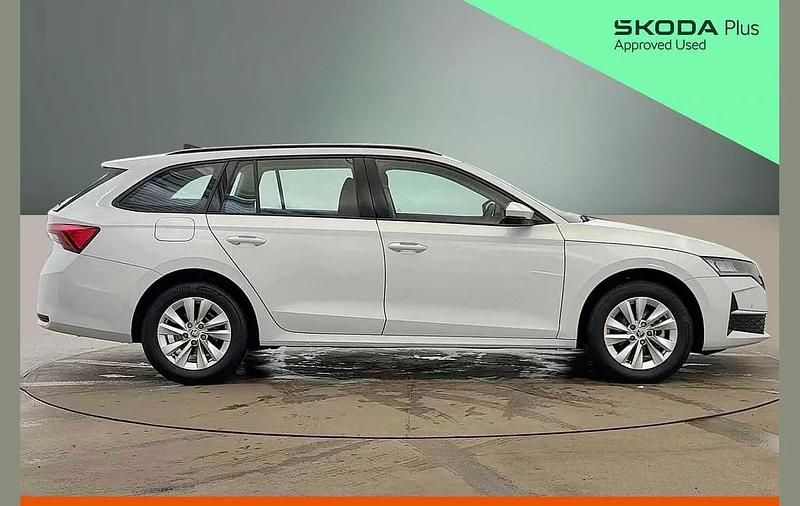 Used Skoda Octavia SE Technology 113 HP (83 kW) 2025 Moon white metallic Estate