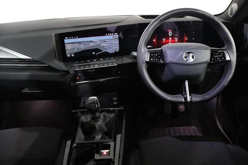 Used Vauxhall Astra Ultimate 130 HP (95 kW) 2025 Grey Hatchback