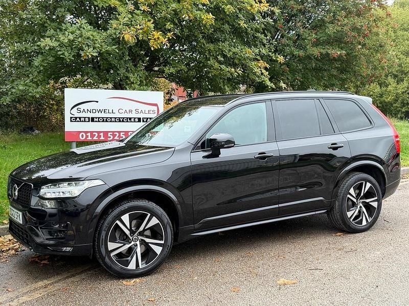 Black Used 2022 Volvo XC90 R-Design SUV | £28,475 (Fair price) - Image 1/4